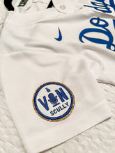 Load image into Gallery viewer, LA Dodgers VIN Patch - White/Blue
